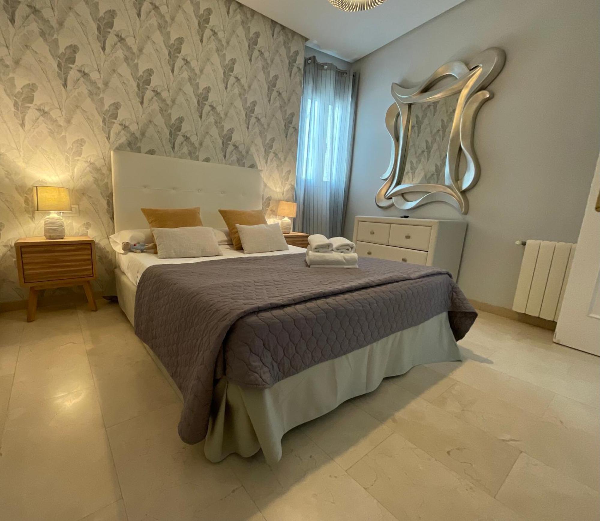 Travel Habitat Atico Calle Comedias Apartment Valencia Exterior photo