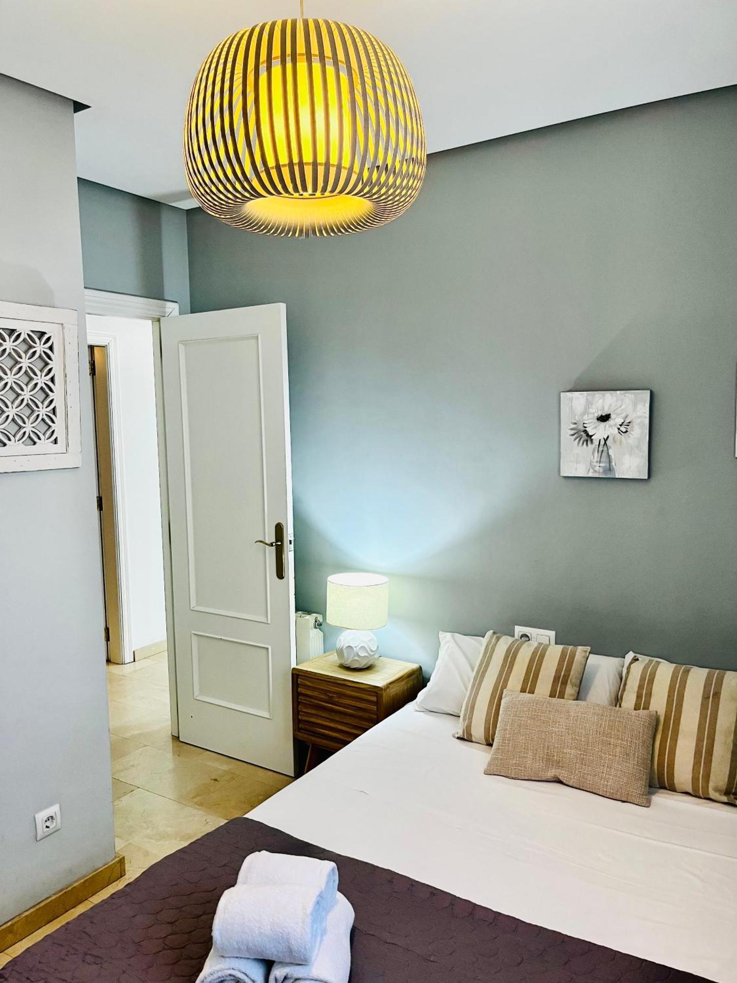 Travel Habitat Atico Calle Comedias Apartment Valencia Exterior photo